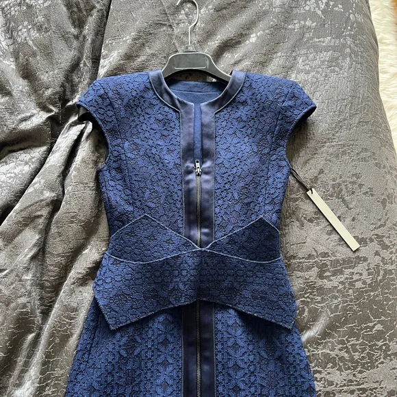 SCANLAN THEODORE Corded Lace & Silk Trim Shoulder Pad Midi Zip Dress NWT - XS/0